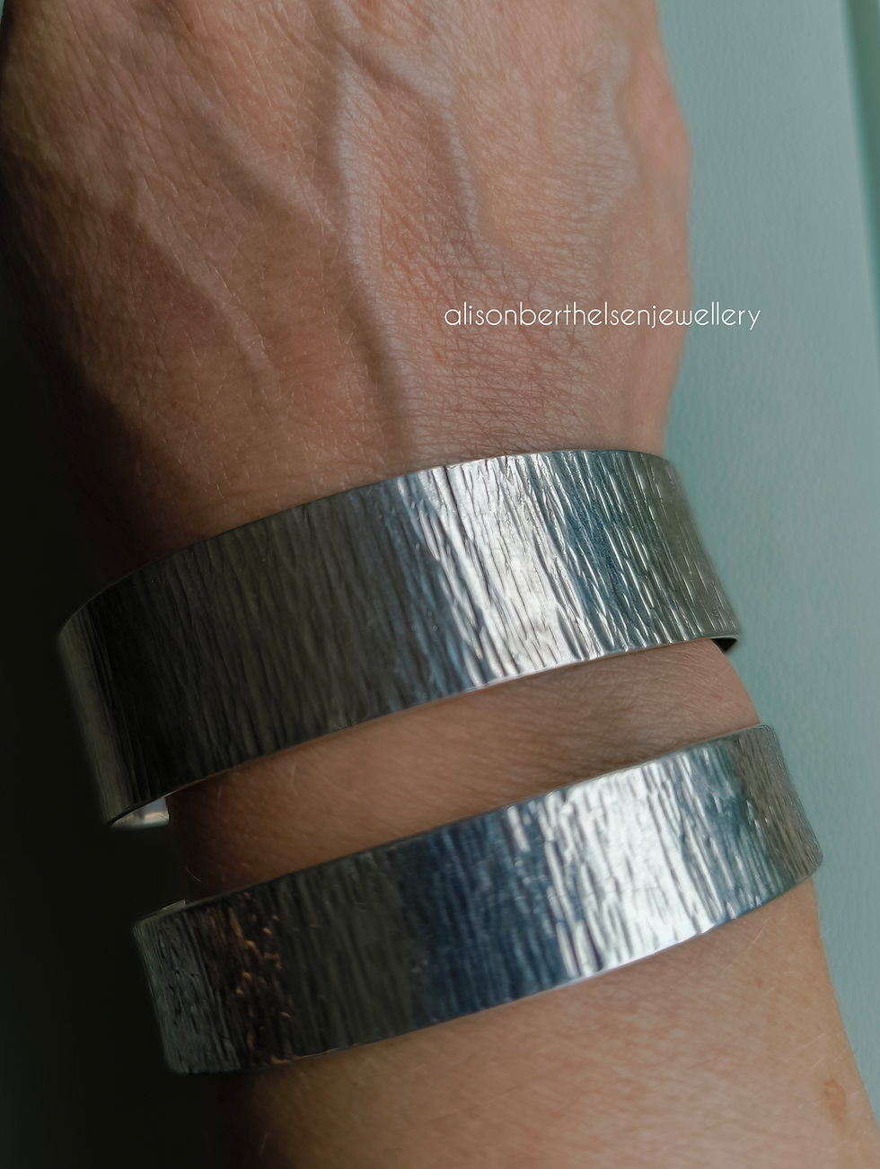 Thumbnail: Wide Bark Bangle