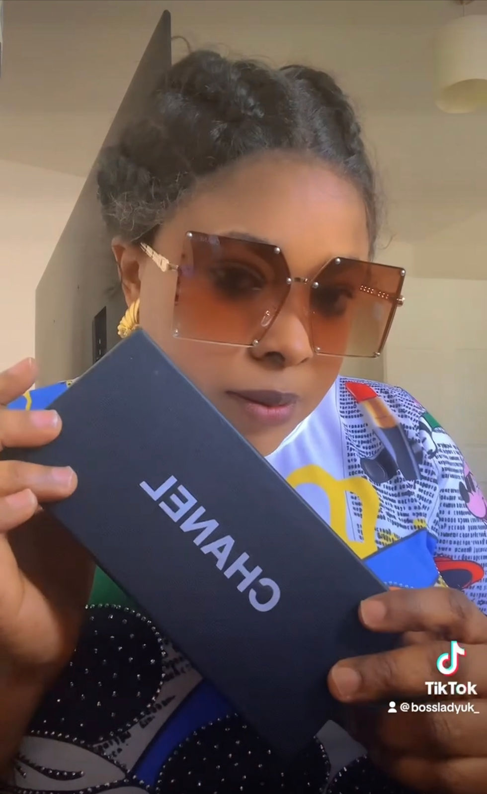 Thumbnail: Luxury sunglasses 🕶️