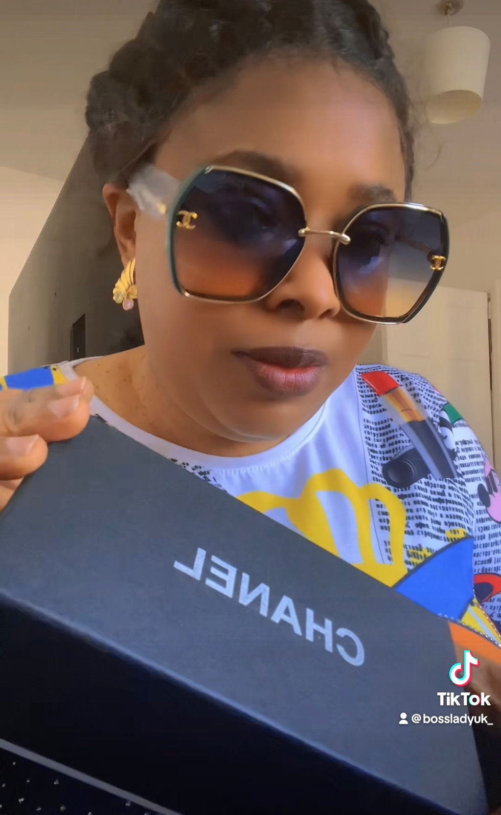 Thumbnail: Luxury sunglasses 🕶️