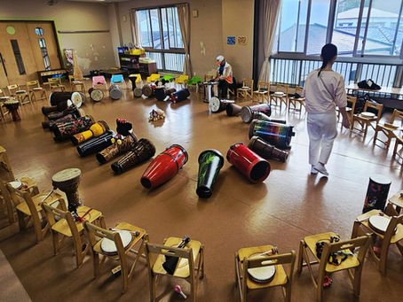 【順序】奄美大島朝仁保育園ドラムサークル