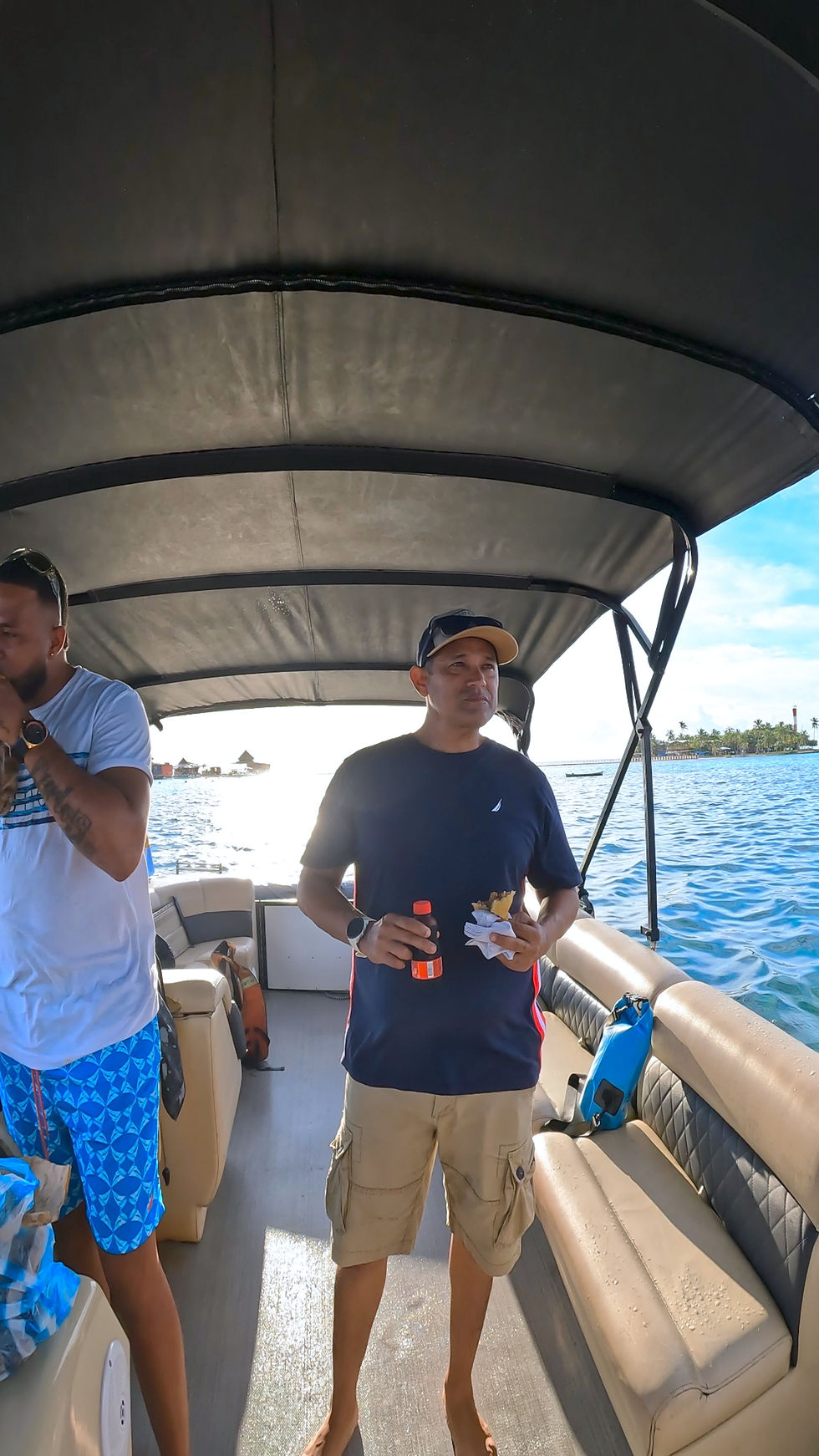 Miniatura: Amanecer Magico en Pontoon Privado