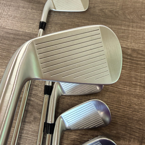 208) +1/2” Titleist T200/T100S 2021 Iron Set 5-PW / Project X LZ