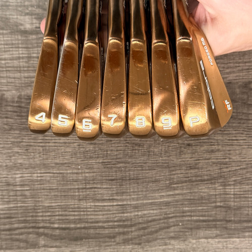 Twin Cobra Fers à Repasser Cobra King RF Forgés Cuivre (4-PW, 7 Pièces) - Reconditionnés, Manche KBS Tour C-Taper 120 Rigide Copper Finish Golf Irons Twin Cobra Fers à Repasser Cobra King RF Forgés Cuivre (4-PW, 7 Pièces) - Reconditionnés, Manche KBS Tour C-Taper 120 Rigide Copper Finish Golf Irons