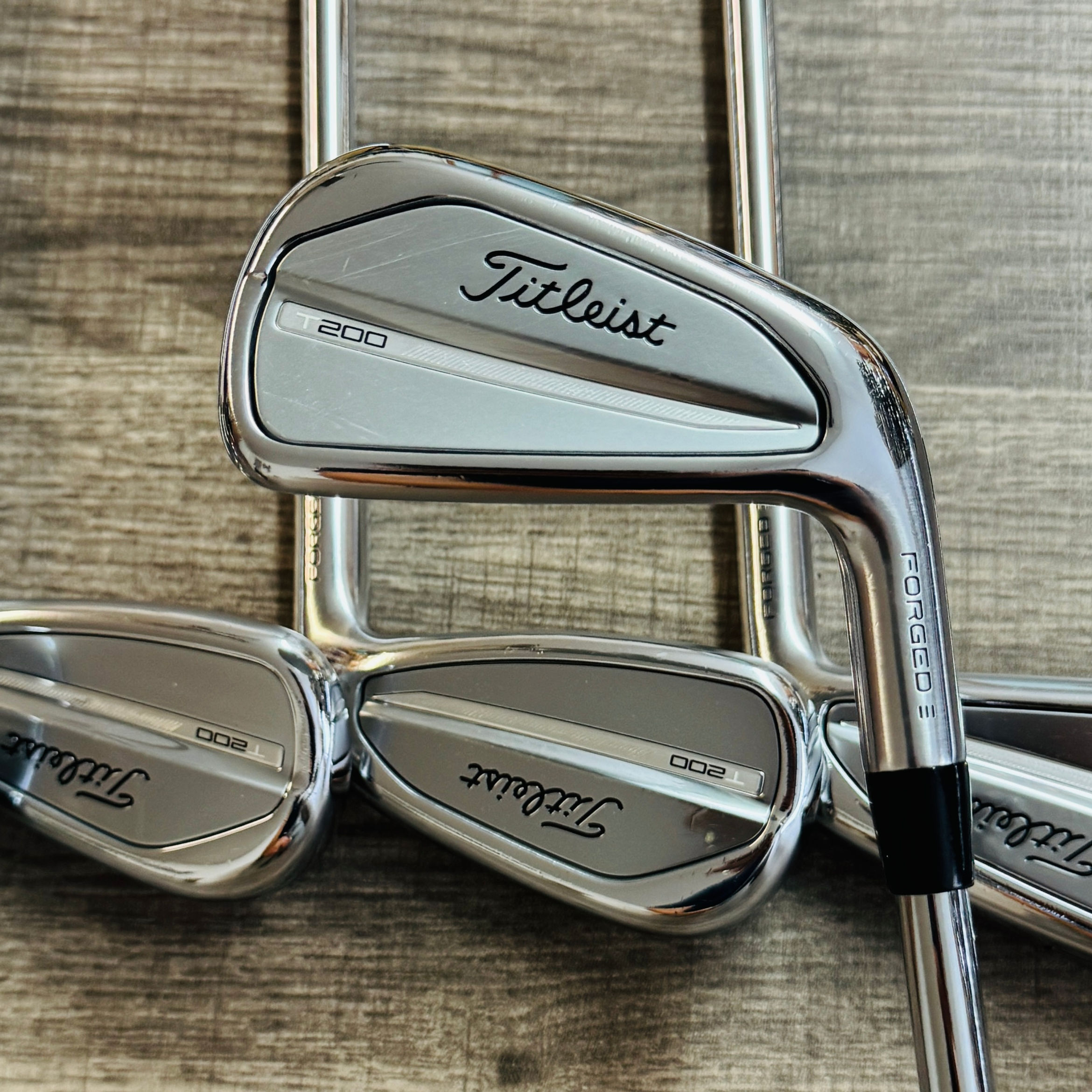 501)  Titleist T200 2023 Iron Set 5-GW / NS Pro Modus3 Steel, Regular