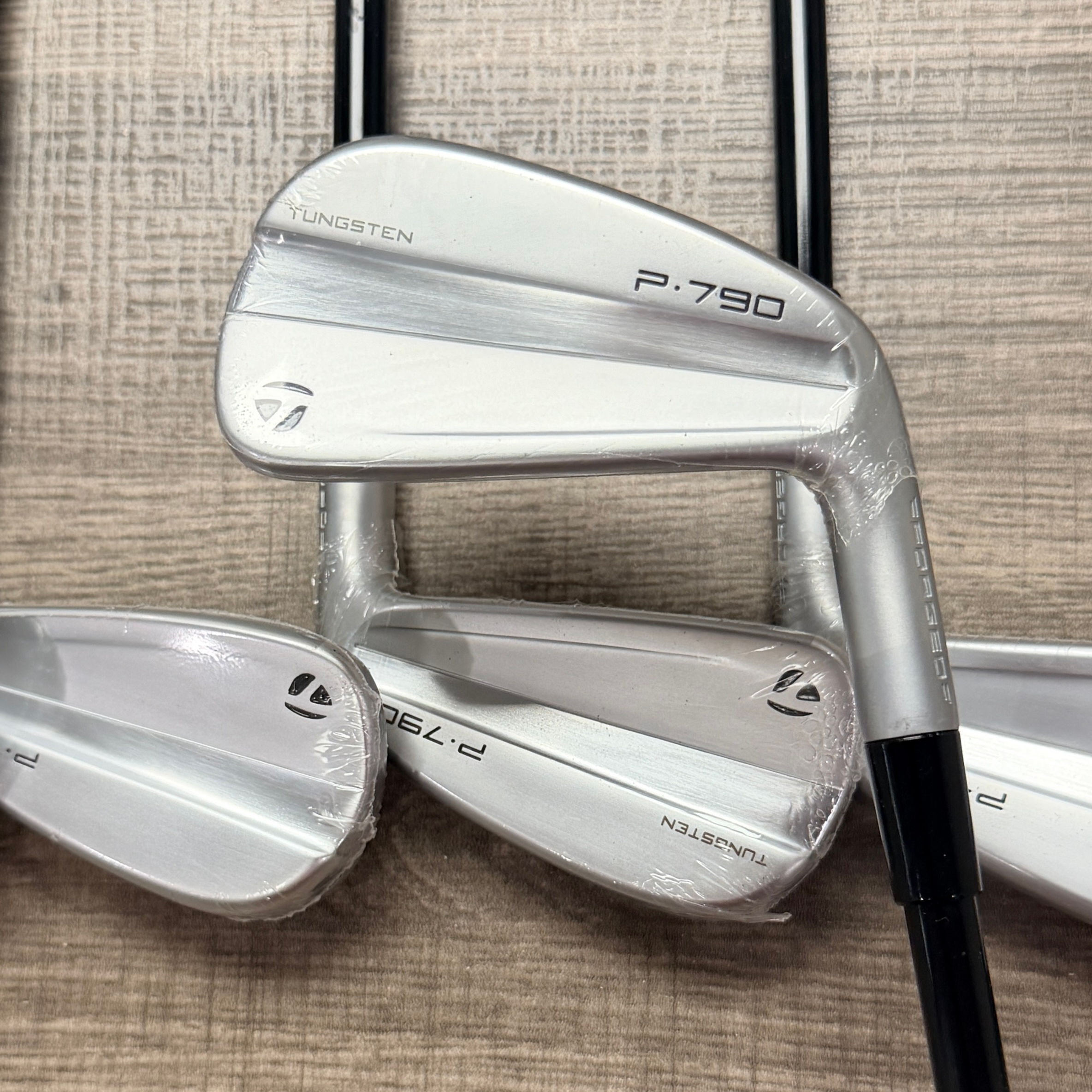 67) New- 2023 Taylormade P790 Iron Set 4-PW / Mitsubishi MMT Graphite, Regular