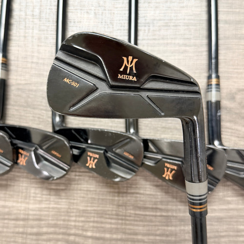 63) +1” Miura MC-501 Black Iron Set 4-PW / Mitsubishi MMT Graphite