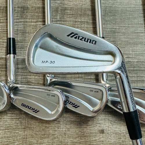 16) Mizuno MP-30 Iron Set 4-P / Dynamic Gold Steel, Stiff | Golf Plugg