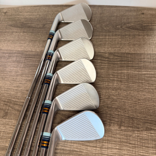 56) 2025 Srixon ZXi7 Iron Set 5-PW / Dynamic Gold Tour Issue Steel