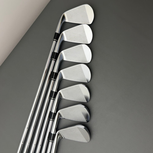 204) 2025 Srixon ZXi5 Iron Set 4-PW / Dynamic Gold Tour Issue
