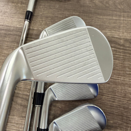 179) Srixon ZX7 MK II Iron Set 4-PW / Project X LZ Steel, Stiff