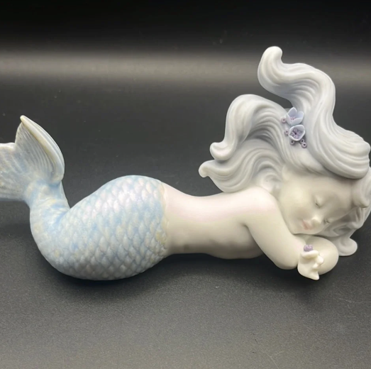 Lladró Dreaming Mermaid Porcelain Figurine