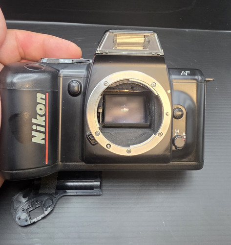 Vintage Nikon N4004 AF 35mm SLR Film Camera Body AS-IS Untested