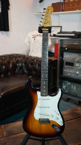 1986 Fender Squier Stratocaster, made in Japan | mikes-music