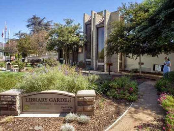 Lessons in Landscaping: City gardens demonstrate how to create a drought-tolerant oasis.