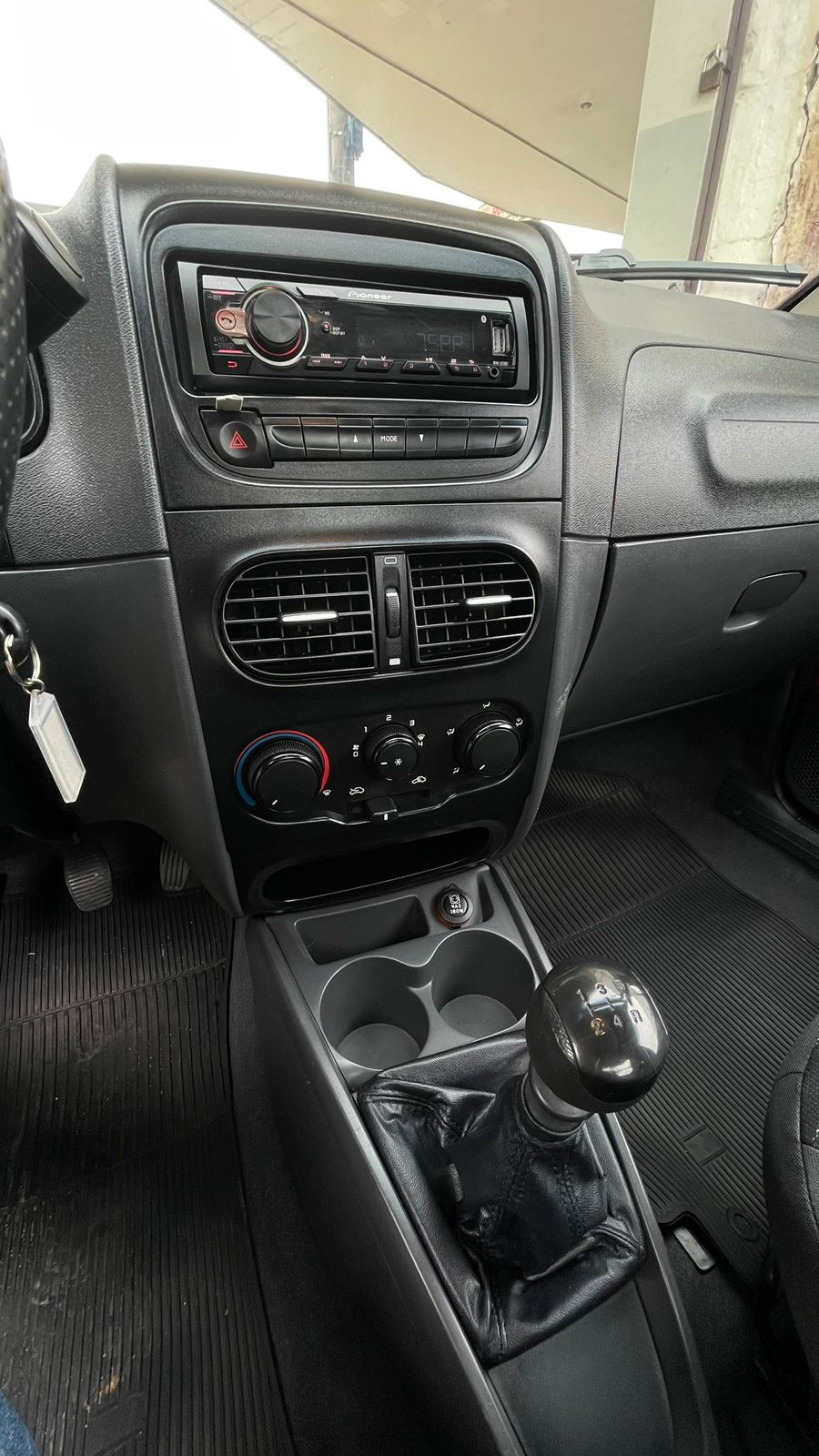 Miniatura: FIAT STRADA WORK CELEB 2015