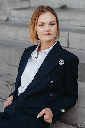 portret - Yasmine D'hanis.jpg