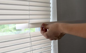servico-de-manutencao-de-persianas-e-cortinas.jpg