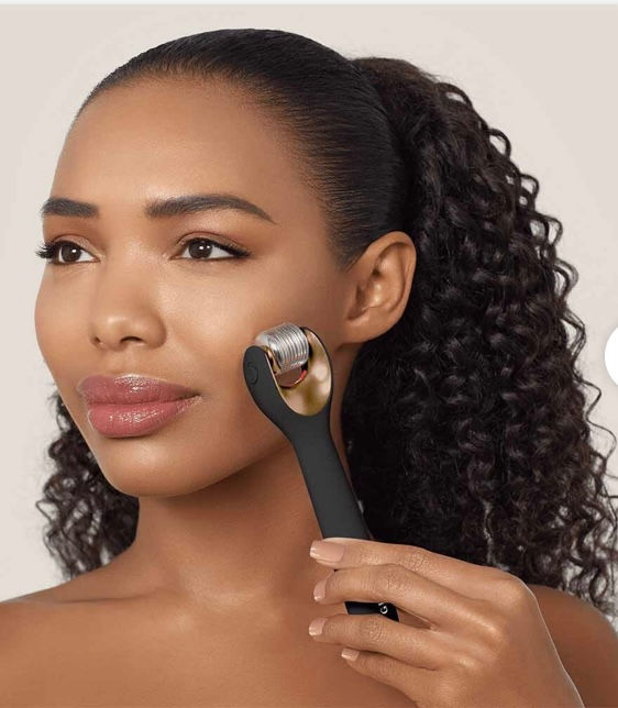 Thumbnail: GESKE MicroNeedle Face Roller 