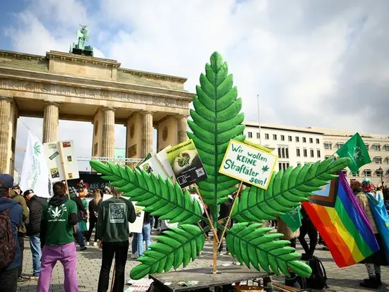 “กัญชาเพื่อสันทนาการ” ในเยอรมนี มีผลแล้ว เปิดดูกฎหมาย ให้เสรีได้แค่ไหน