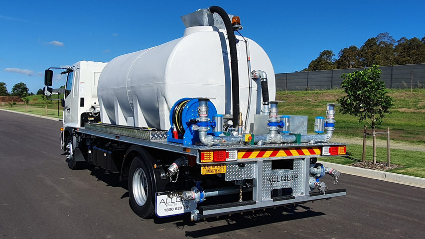 Hino 7,700Lt - Photo 01.jpg