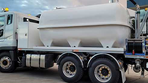 AWT_Water Trucks_FC-15000_Fibreglass Tank.jpg