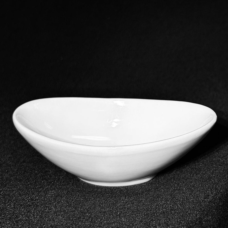 Tasting Oval Bowl 4.25"x2.25" for rent from ZNC Solutions, Wayne NJ