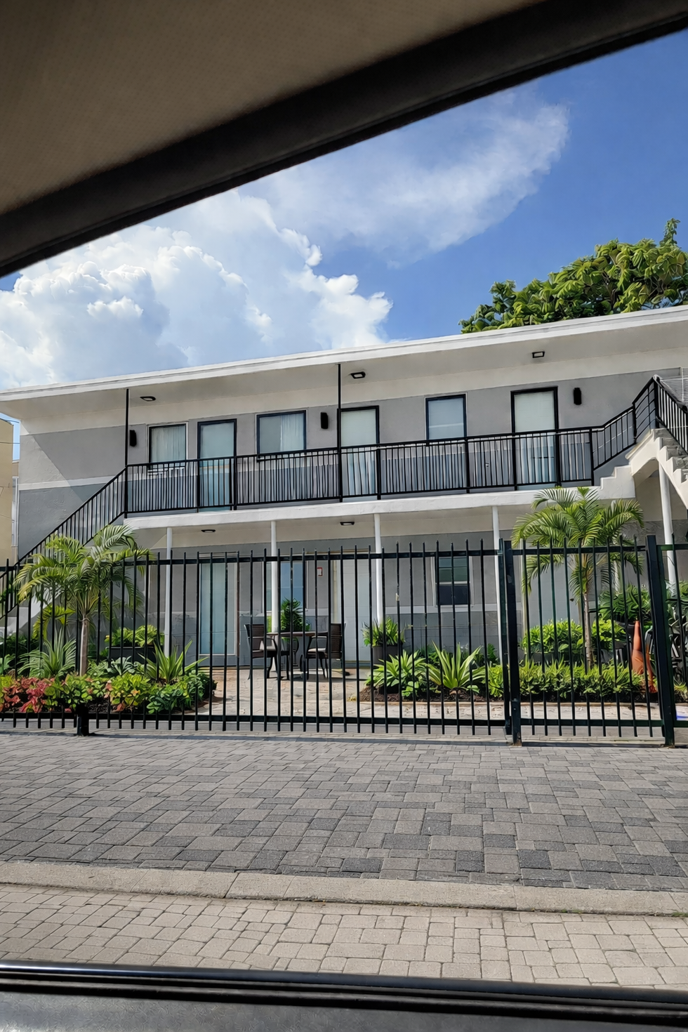 1502 NW 1 ct unit view