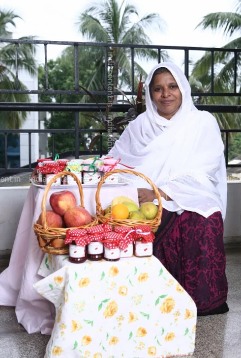 659-owner-of-101-strawberries-thamima-sh
