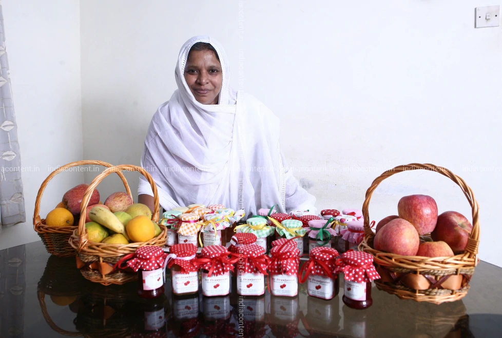 659-owner-of-101-strawberries-thamima-sh