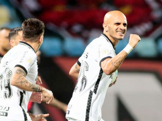 NO CORINTHIANS FÁBIO SANTOS JÁ DESPONTA COMO MELHOR REFORÇO DA TEMPORADA