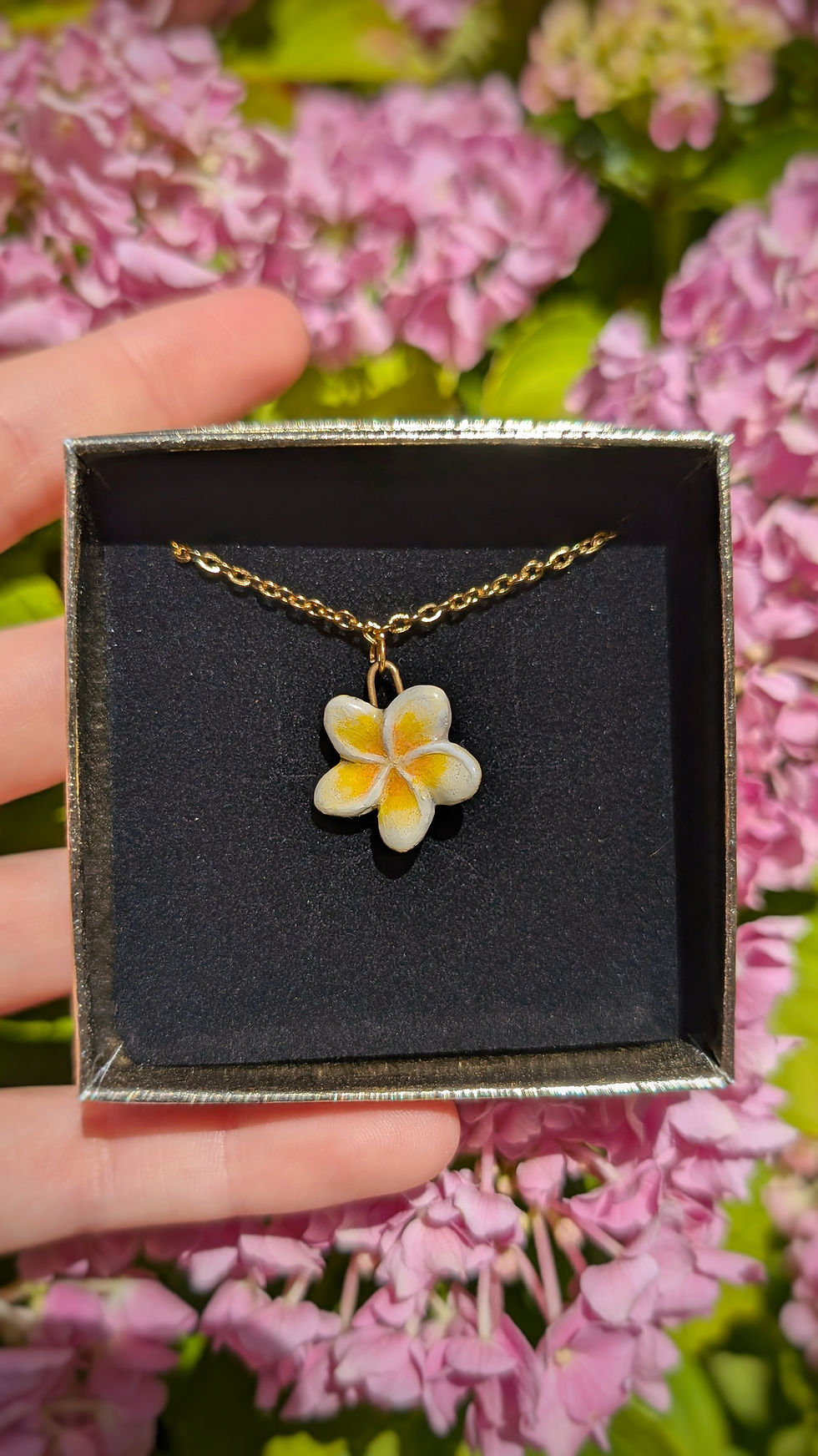 Miniature : Collier Fleur de Frangipanier 