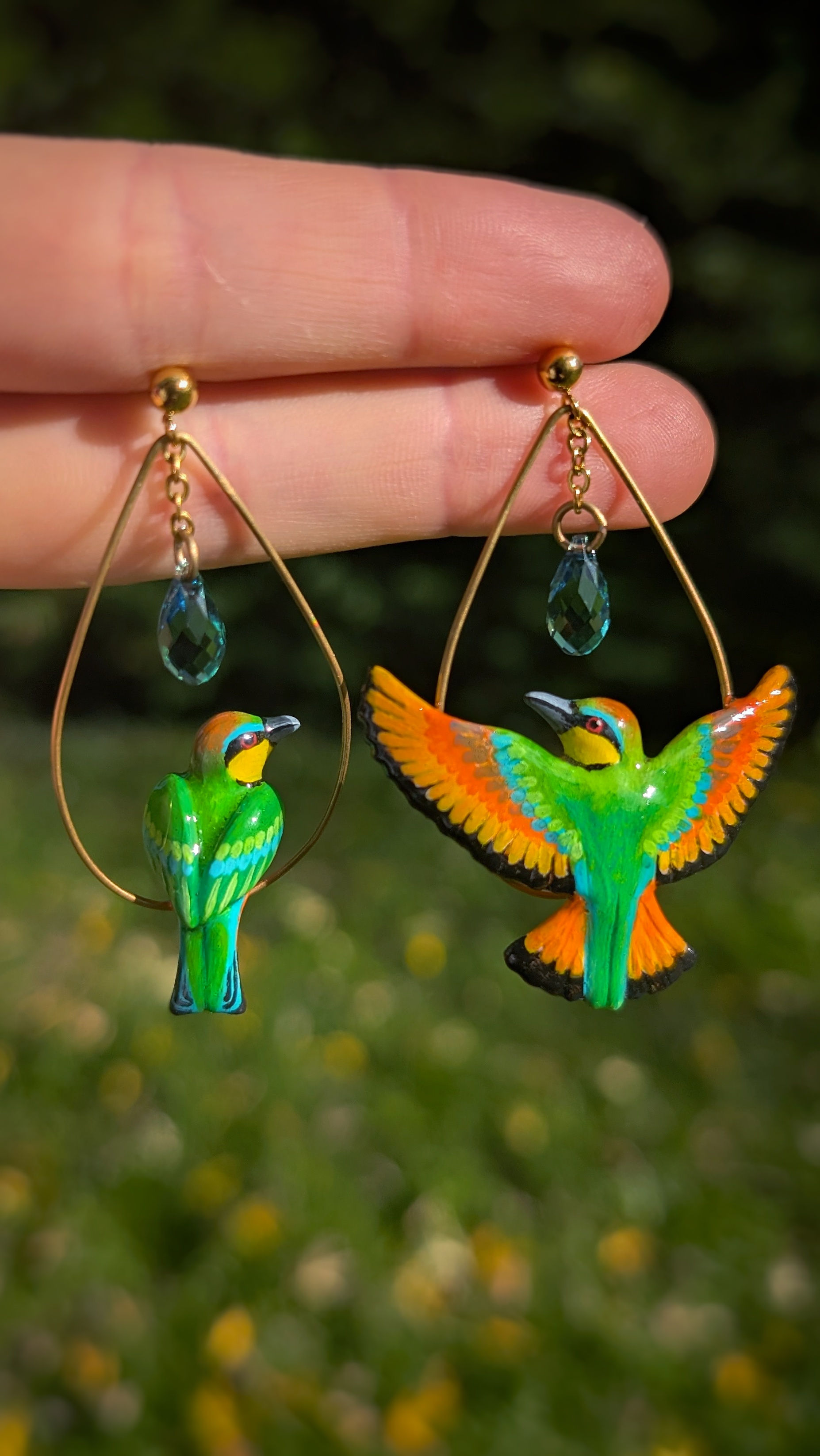 Boucles Guêpier nain en vol et perle en cristal