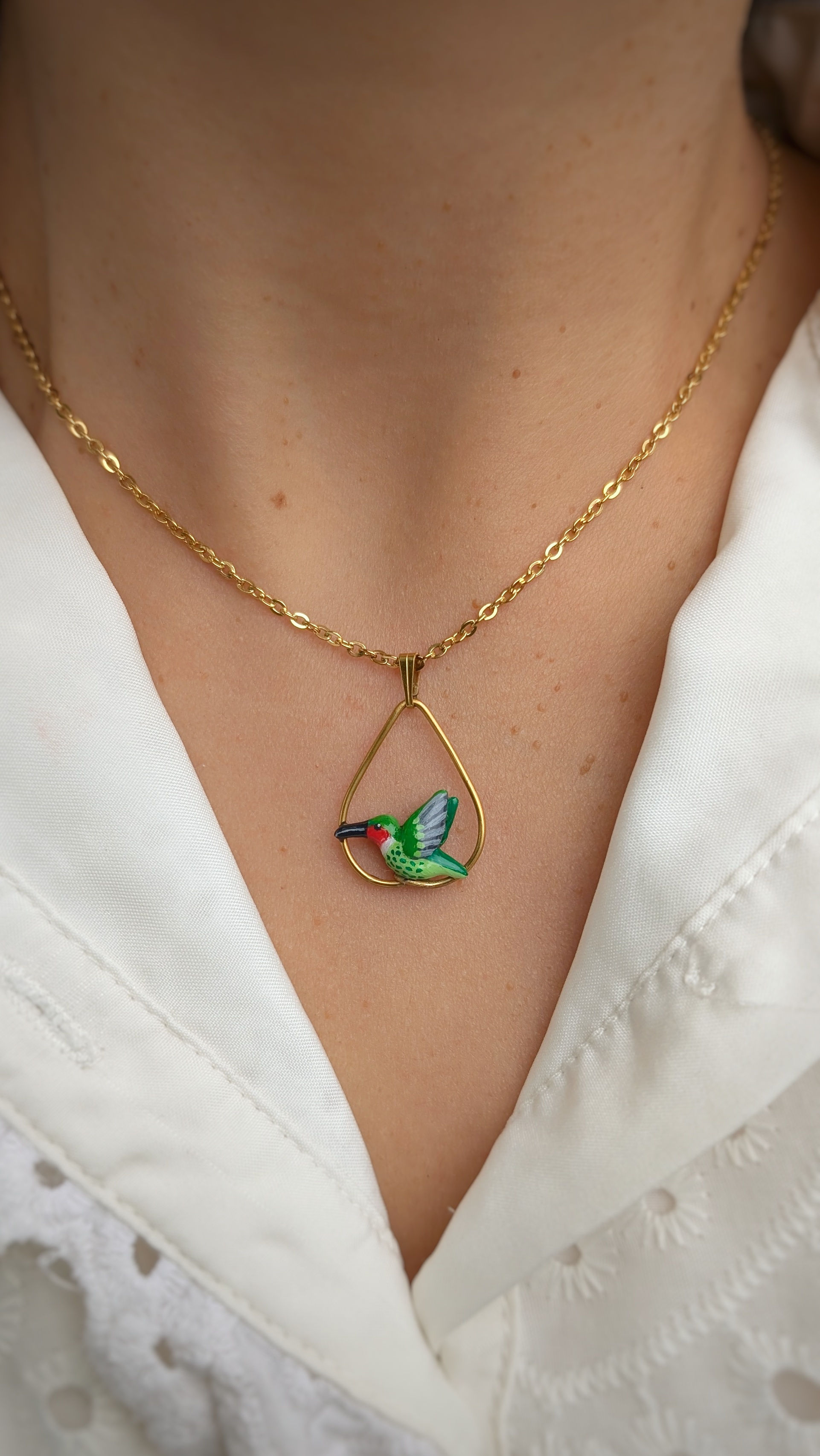 Pendentif Colibri vert à gorge rouge