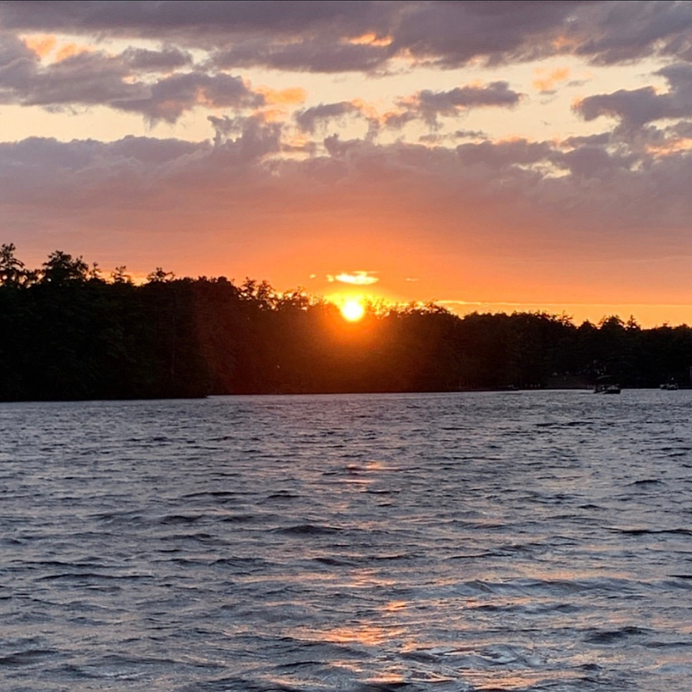 5 Beautiful Waterfront Wedding Venues in Central Massachusetts