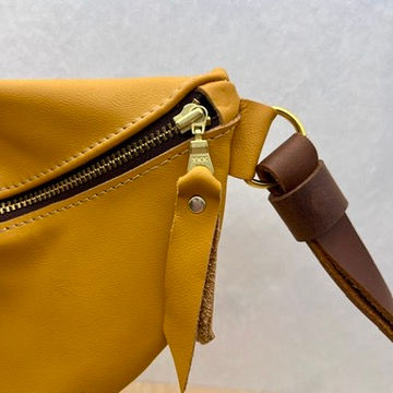 Thumbnail: Slim Fanny Pack - Mustard