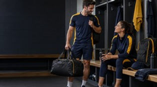 teamwear-card-bags-extras-people-v2.jpg