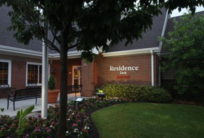 phlmg-exterior-0016-hor-clsc.jpg