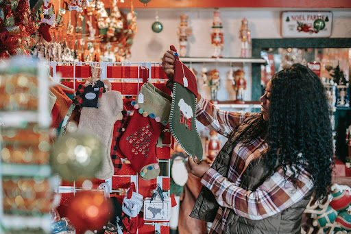 Unique Holiday Marketing Tips for Small Business Owners!