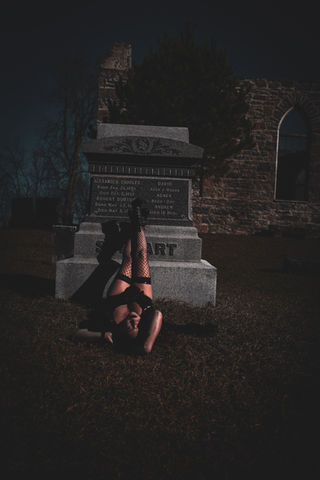 Dramatic Outdoor Portraits