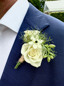 Buttonhole on jacket lapel