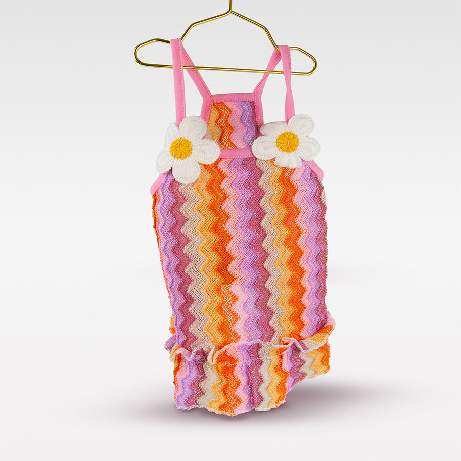 Rosarotes Sommerkleid für kleine Hunde mit Stoffblumen – romantisch, leicht & ideal für warme Tage