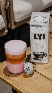 Oatly x Nespresso: Disfruta tu iced coffee de manera única.