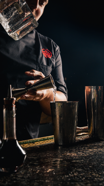 Vida contemporánea y el arte de la mixología con EAST Miami. 