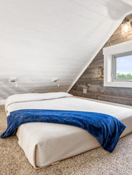Deerfield Countryside Cabins Loft Bedroom