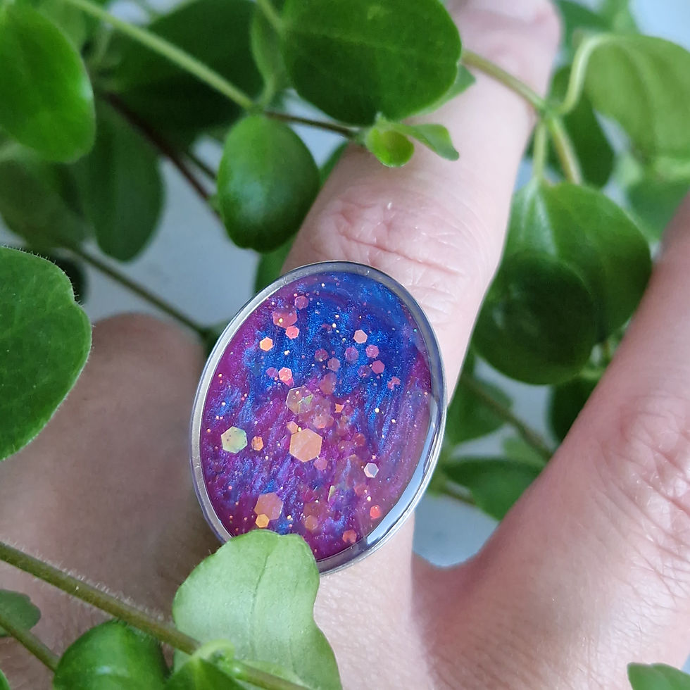 Miniature : Bague Éclat Cosmique grand ovale rose et violet paillettes