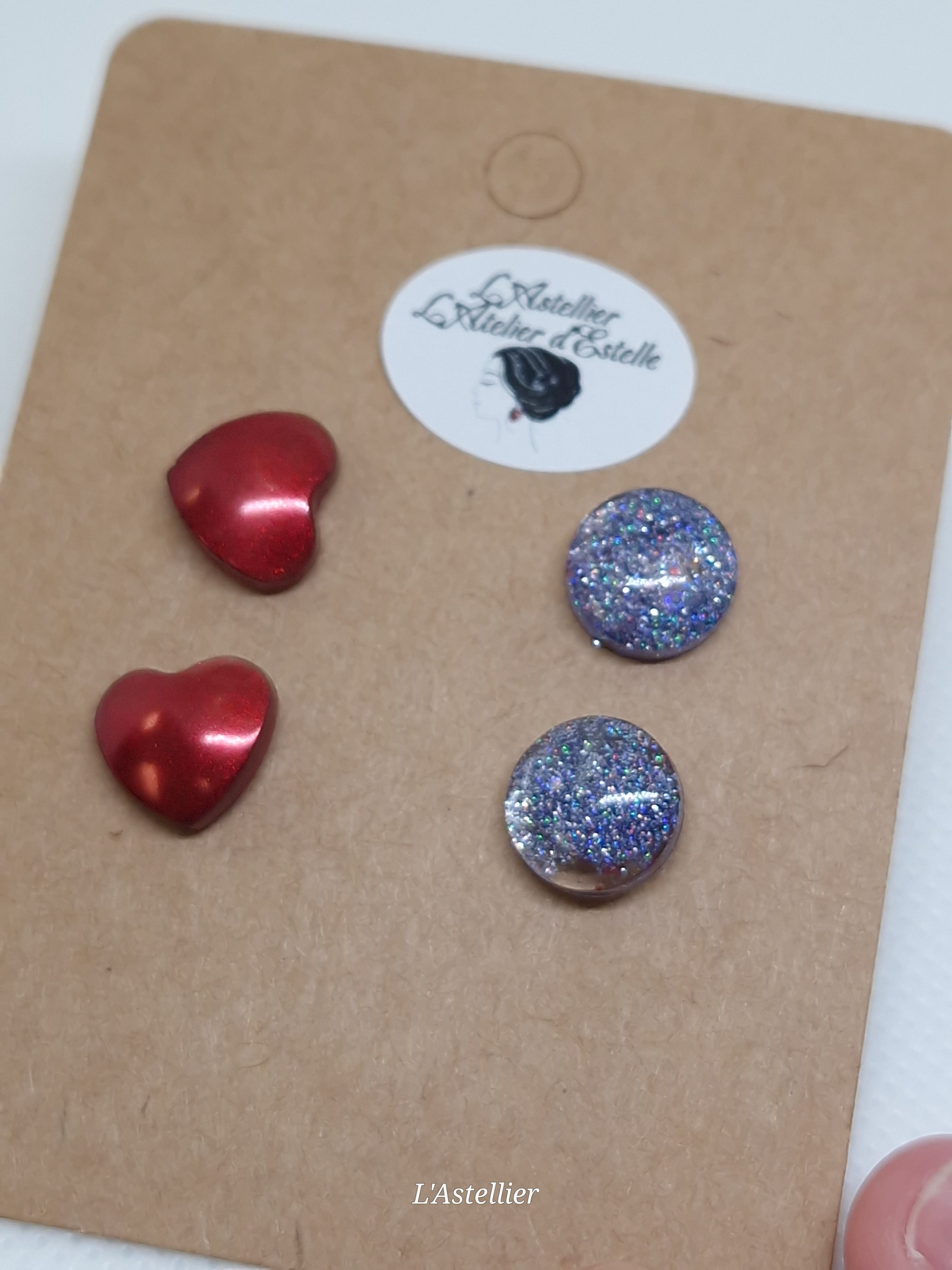 Clous d'oreilles Coeur rouge et Rond Argenté violet