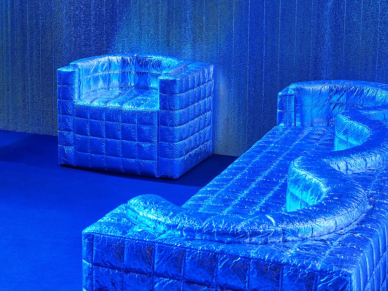 Scenography designed by P.H.I. Interior for MUGLER x H&M