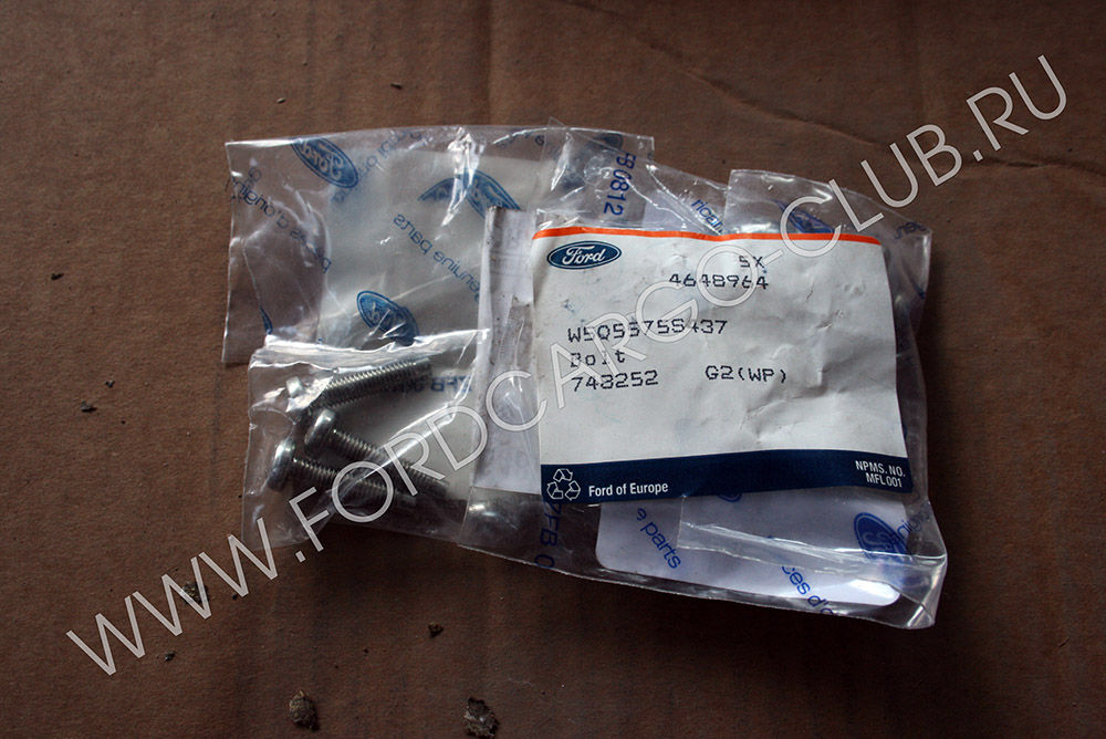W505575-S437-N 4648964 БОЛТ НАКЛАДКИ НИЖНИХ ФАР ДЛЯ ФОРД КАРГО