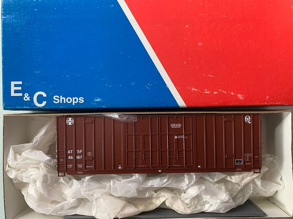 ATSF - 50' High Cube  Dread Naught Ends Box Car   -  HO -  E&C 1505-2