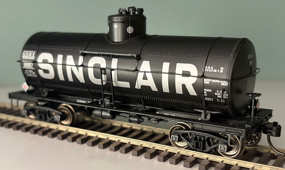 Thumbnail: SINCLAIR -  Type 21  Riveted Tank Car  - Proto 2000 23534